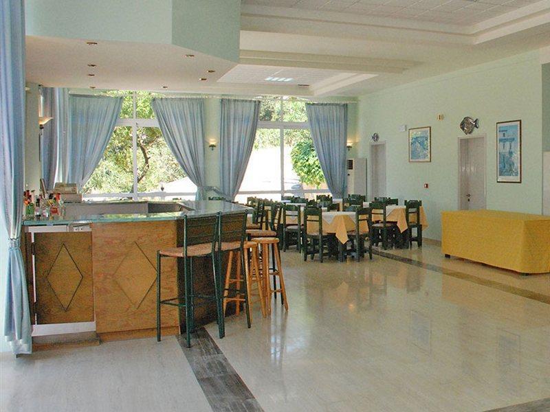 Paramonas Paramonas  Dış mekan fotoğraf